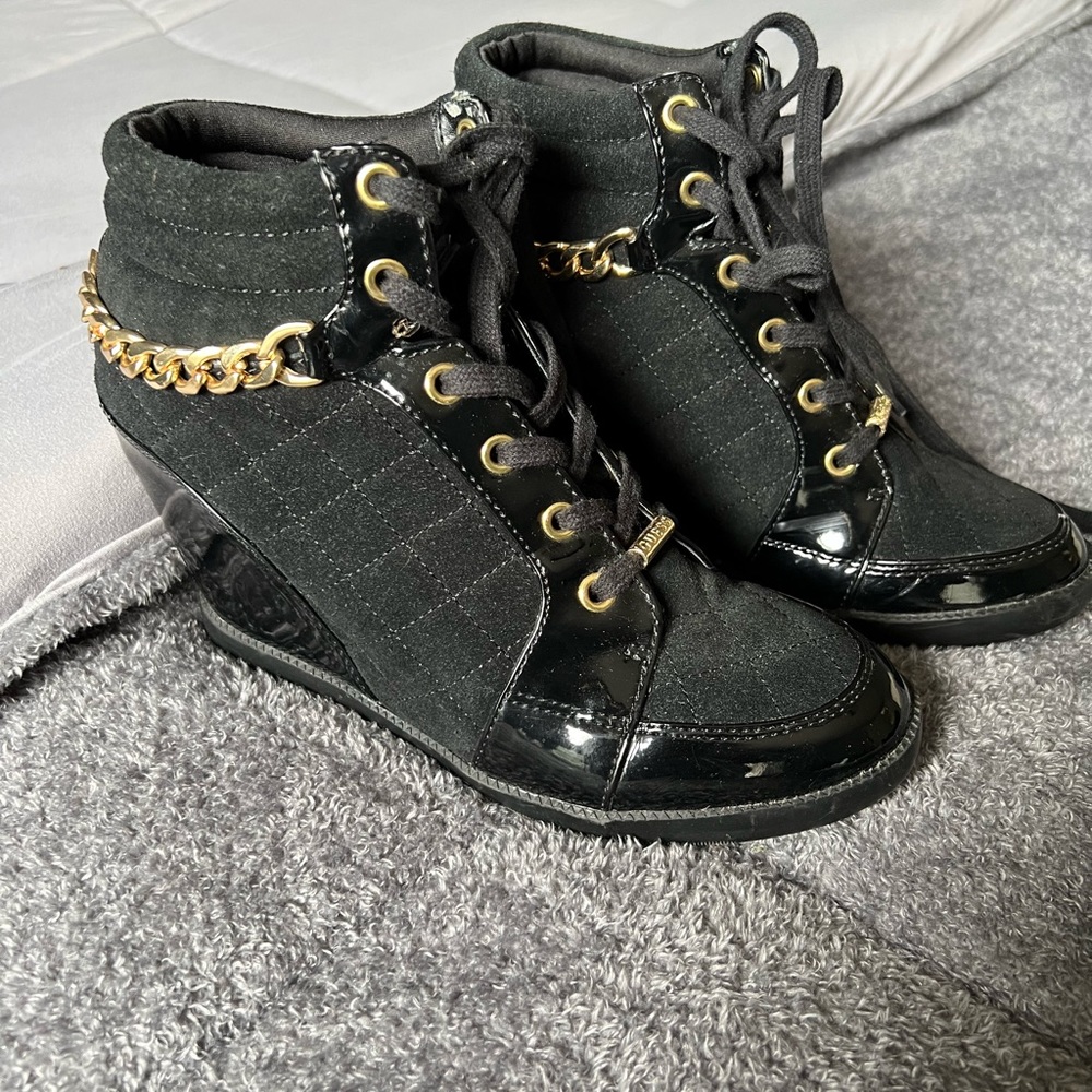 Guess Black 7.5 Hevin wedge booties